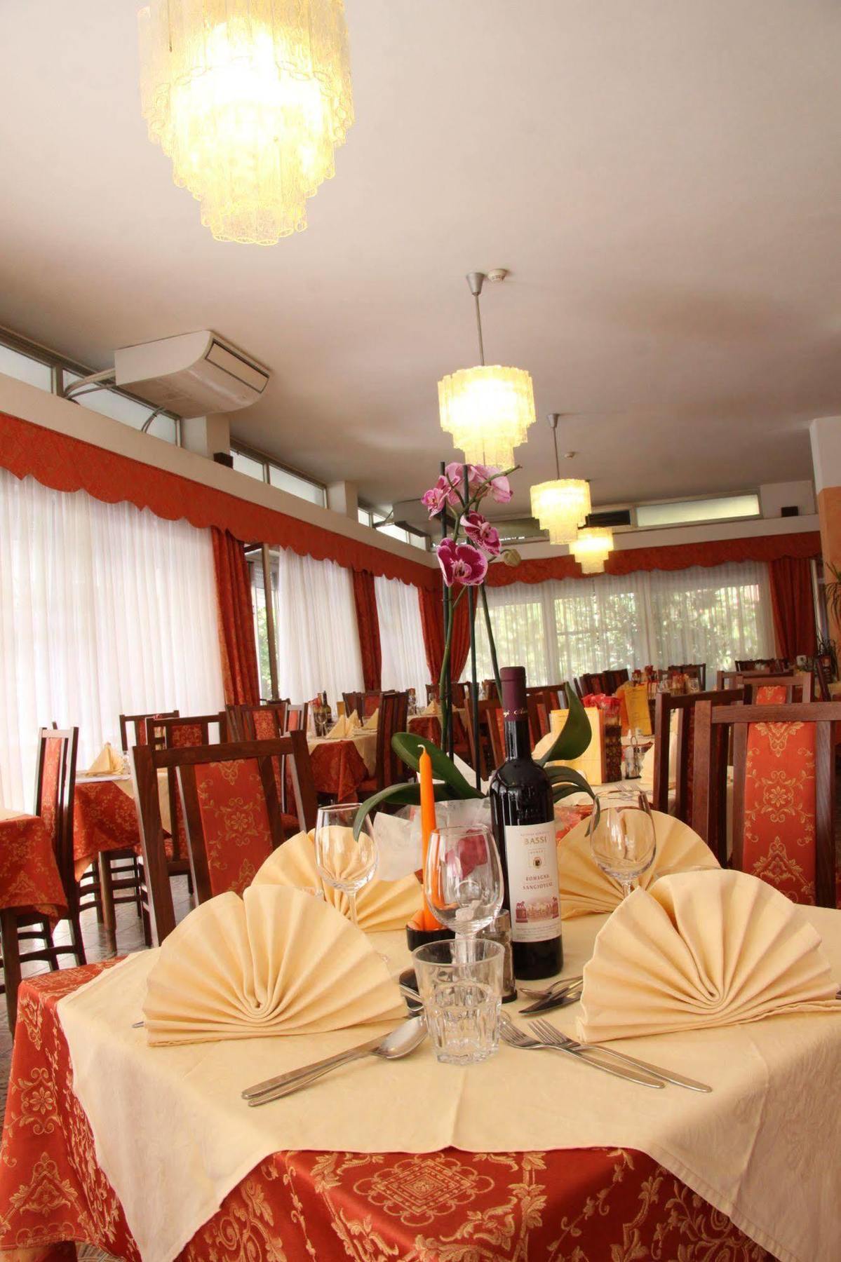 Hotel Tilly Cesenatico Eksteriør bilde